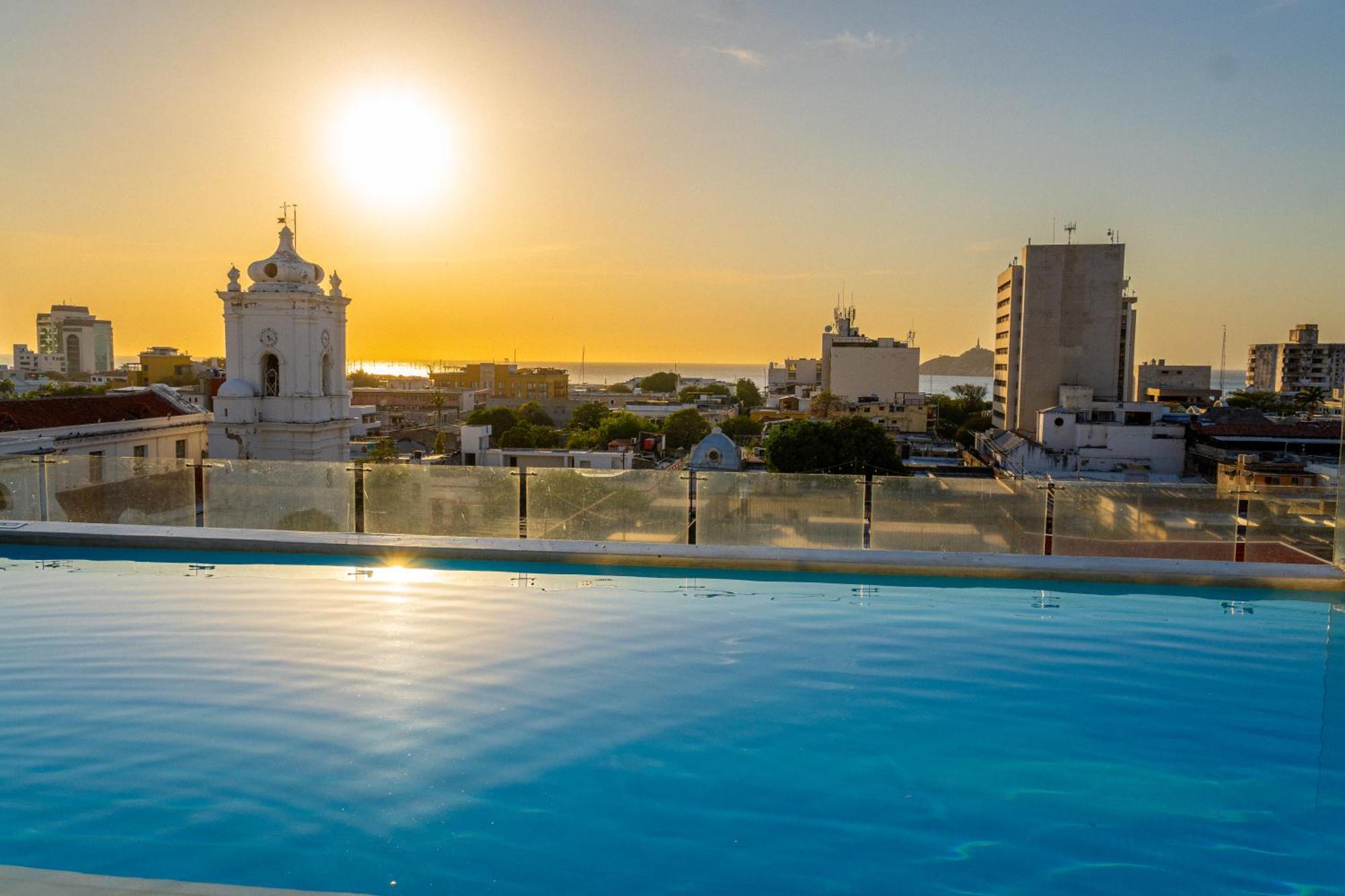 Hotel Catedral Plaza Санта Марта Екстериор снимка